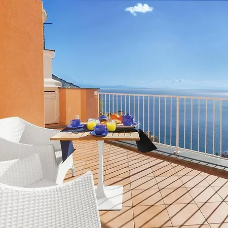 Bluevista Dreamscape -terrace Jacuzzi/hot Tub Holiday home *